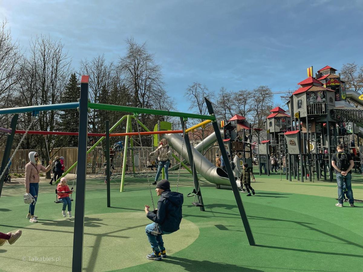 Juna2 - Nowoczesny Apartament W Centrum Z Widokiem Na Park Pruszkow Bagian luar foto
